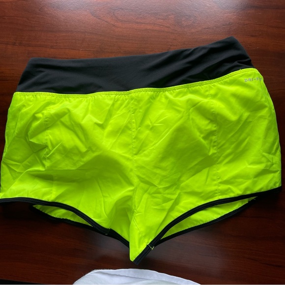 Nike shorts - Picture 6 of 9